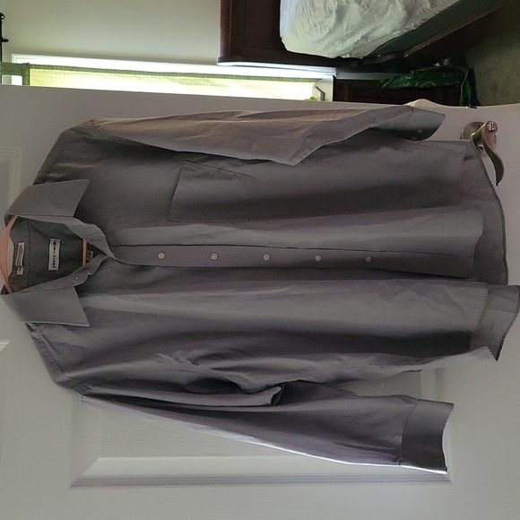 EUC PIERRE CARDIN Men's dress shirt Dress Shirts